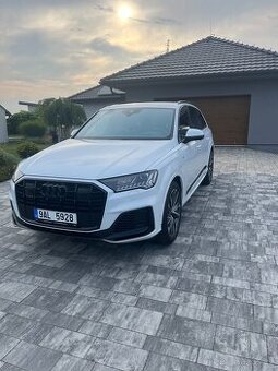 2022 Audi Q7 s line quattro