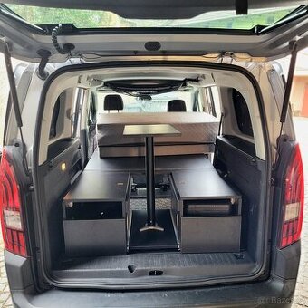 obytná vestavba Pick-up MPV spací vestavba