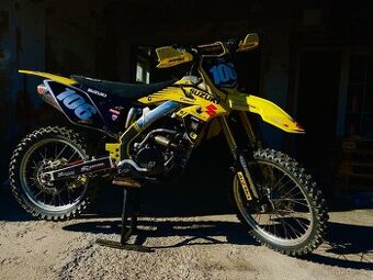 Suzuki RMZ 250 - 1