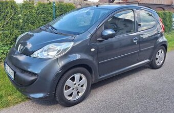 Peugeot 107 5dv STK 10/2026 Nové v Čr