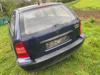 Kufrové Dveře octavia 1 combi