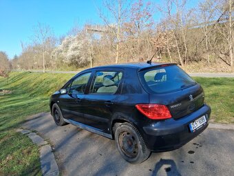 Peugeot 307 - 1