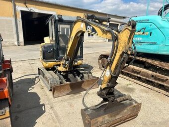 Caterpillar 2,8 tun 302,5