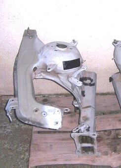 BMW Z4 E85 a E86 3.0i náhradní díly