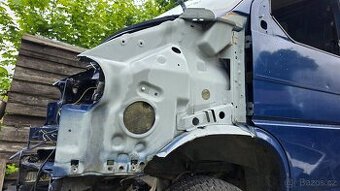 VW T4 - přední čtvrtka - podběh