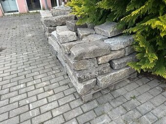 Žulové obrubniky