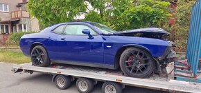 Dodge challenger 5.7 v8 díly z vozu
