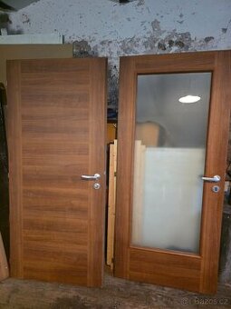 Dveře interiérové 2ks 80cm pravé