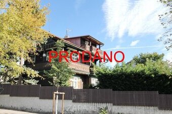 Prodej domu dispozice 5+1 a 2+kk s pozemkem 987 m2, Praha 10 - 1