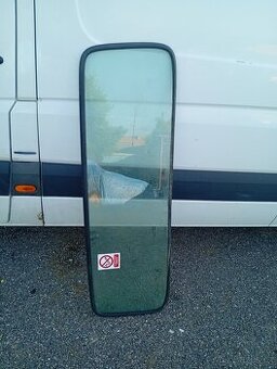 IVECO DAILY VI VALNÍK ZADNÍ SKLO KABINY Z AUTA RV 2015/2016