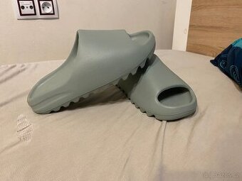 Yeezy slide