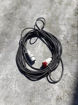 PRODLUŽOVACÍ KABEL 380V