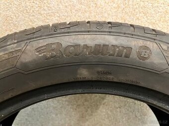 🔧 Prodám 2 letní pneumatiky Rozměr: 275/45 R20
