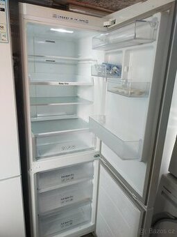 Prodám plně funkční lednici Samsung výška 179 cm--DOVEZU---