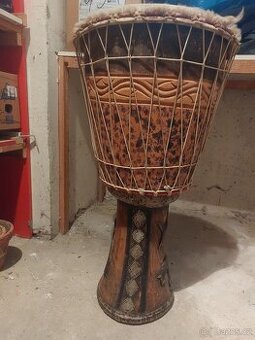 Djembe buben