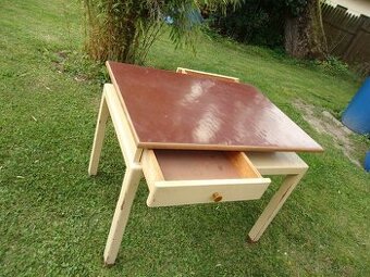 Starý kuchyňský stůl - 1