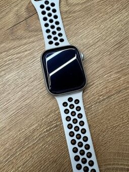 Apple Watch 8 (45 mm, silver, cellular)