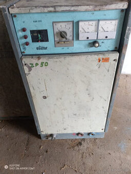 Nabíječka vysokozdvižných vozíků