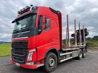 Volvo FH13 540 s hydraulickou rukou pro přepravu dřeva
