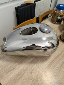 Jawa perak nádrž komunista