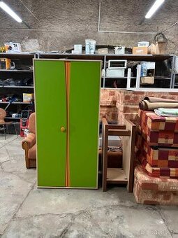 patrová postel + skříň