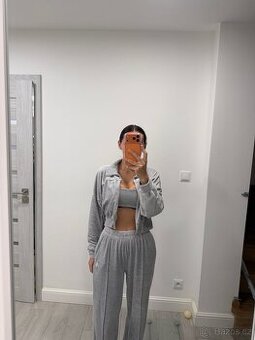 Dámská tepláková souprava 3-dílná – šedá, S-M