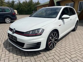 Volkswagen Golf GTI PERFORMANCE 2.0TSI DSG 230k KAMERA KESSY