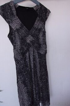 4 x různé šaty vel. M