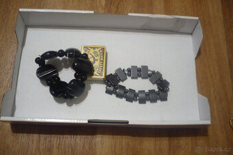 Stará bižuterie na prodej