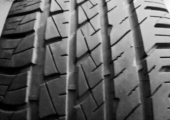 Sada pěkných celoročních pneu 235/50 R18 Goodyear