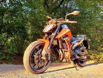 KTM Duke 790