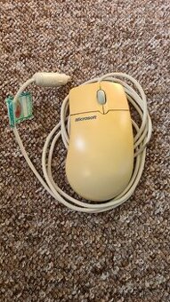 Počítačová stará myš s PS2
