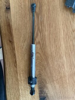 pneumatická pružina kapoty - 7D0823359A