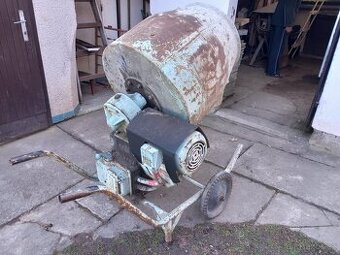 Stavební míchačka