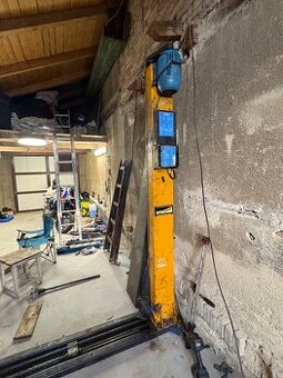 Prodám dvousloupový hever na 2.5T