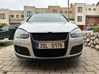 Volkswagen golf 5.