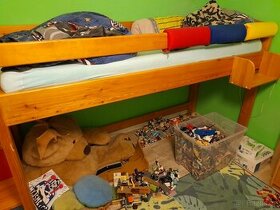 patrová postel s úložným prostorem