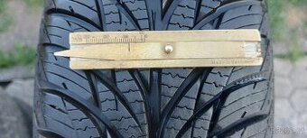 Celoroční pneu 165/70R13 Matador