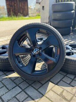 ORIGINÁL Alu Volkswagen AUSTIN R18, 5x112- TOP, LETNÍ PNEU