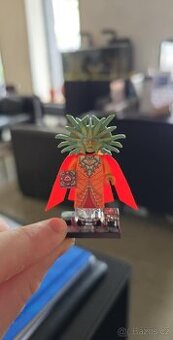 Lego Minifigures - Lady of Pain