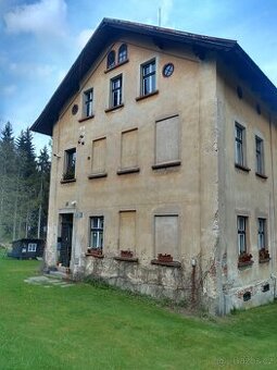 Byt 2+kk a nebytový půdní prostor v Kořenově