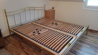Manželska postel