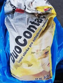 Zbytky ze stavby rodinného domu ve Vadkovicích