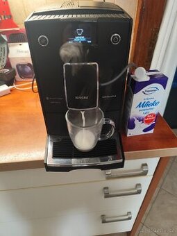 Prodám automatický kávovar Nivona cafe romantica 573