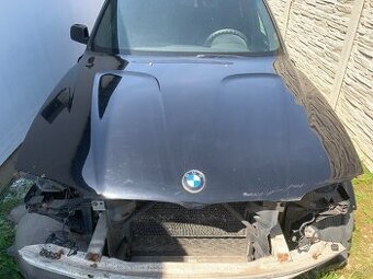 BMW X3 E83 rok 2005 - kapota