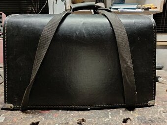 Prodám starší šicí stroj