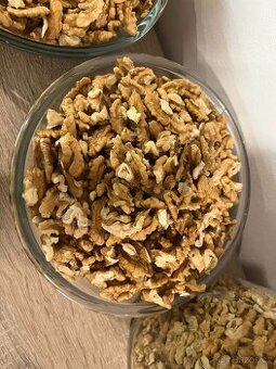 Vlašské ořechy vyloupané