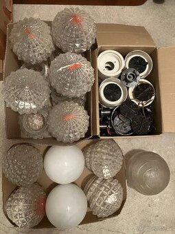 Skleněná stínidla na světla