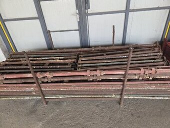 HAKI lešení sada 100m2 - čtvercová patka