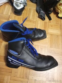 boty na běžky botas vel.47 na vázání N75, stélka cca 29,5